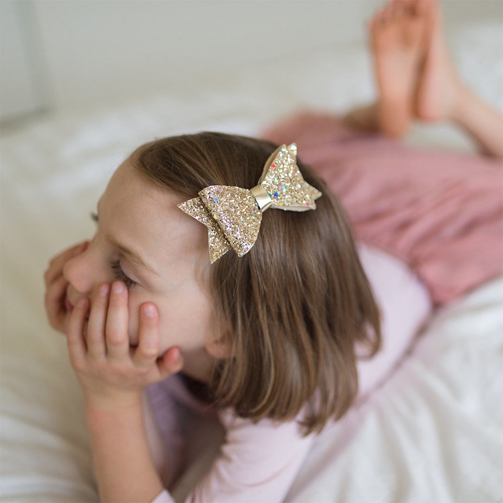 GREAT PRETENDERS THE GREAT GOLD BOW HAIR CLIP